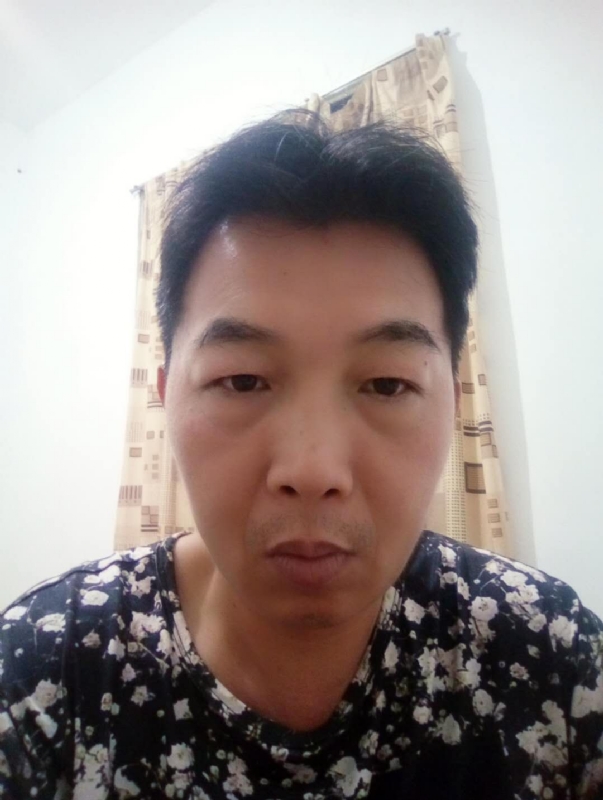 繁华哀伤的第一张照片--南安征婚网