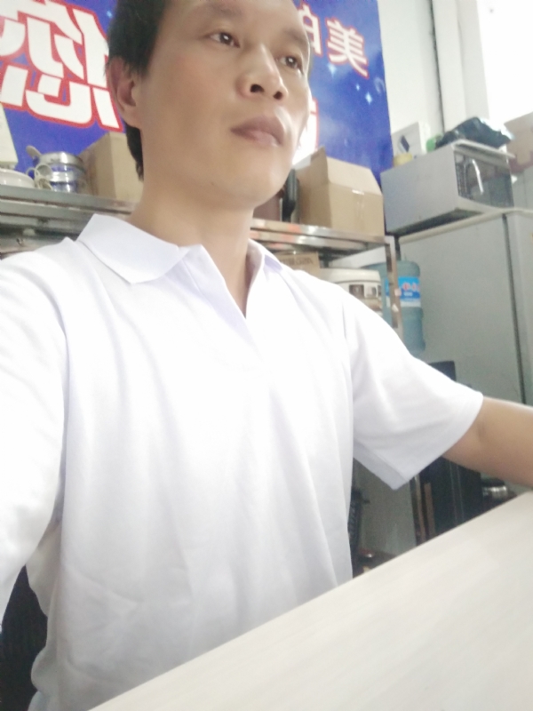 深蓝色的海的第一张照片--南安征婚网