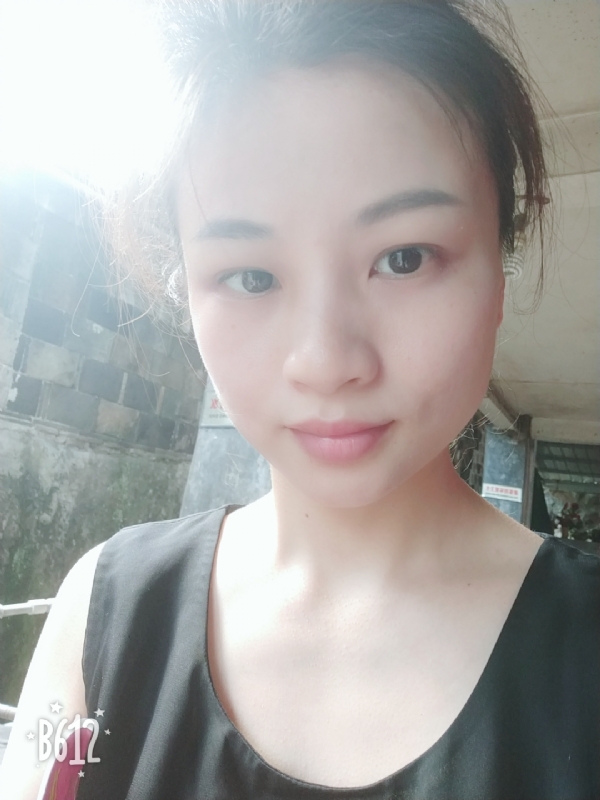 慢慢的第三张照片--南安征婚网
