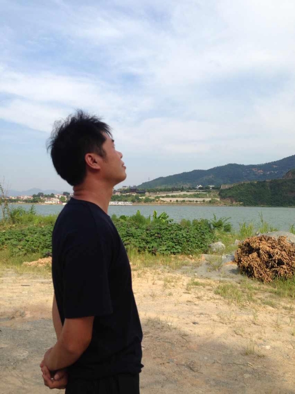 雾里看花的第一张照片--南安征婚网