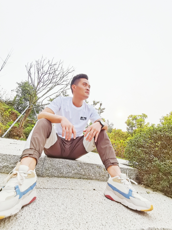 一个人，干净利落的第一张照片--南安征婚网