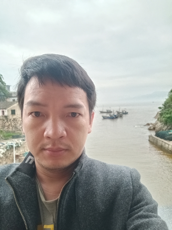啊亮的第一张照片--南安征婚网