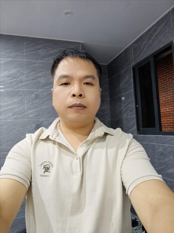 刘两水的第一张照片--南安征婚网