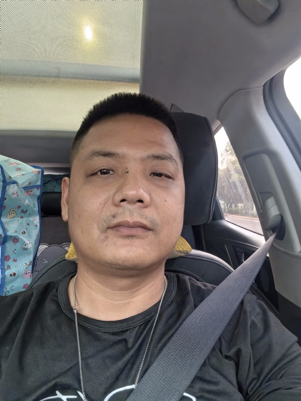 卖电池的大叔的第一张照片--南安征婚网